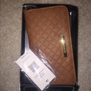 Steve Madden, Large boxed wallet